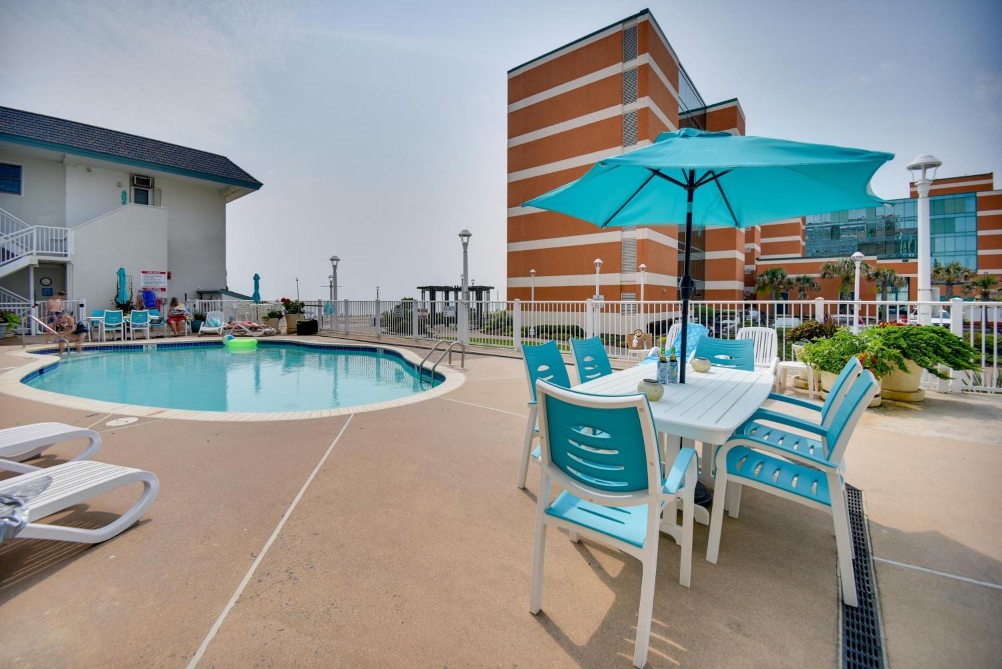 Chic Virginia Beach Retreat - Pool, Steps To Beach Extérieur photo